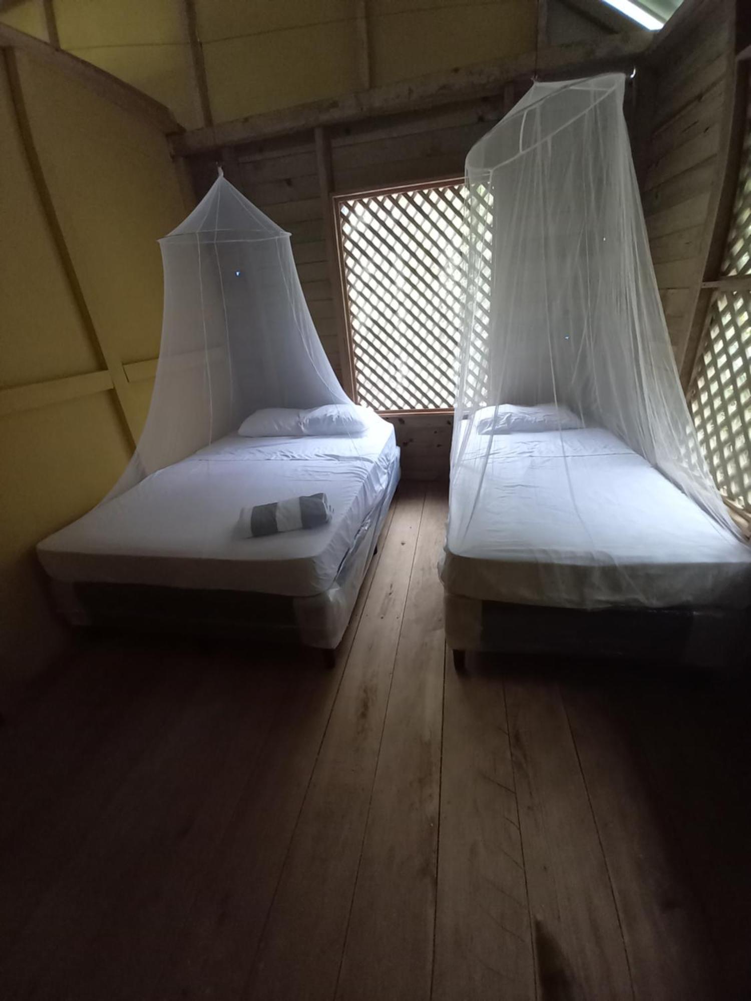 Casa Manati Hotel Livingston Bagian luar foto