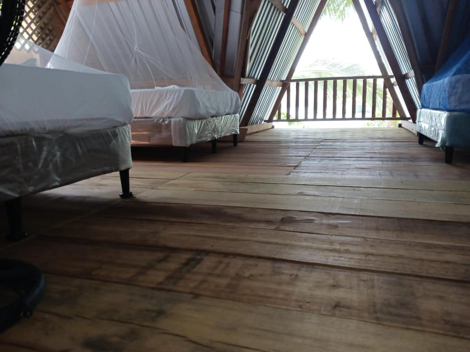 Casa Manati Hotel Livingston Bagian luar foto