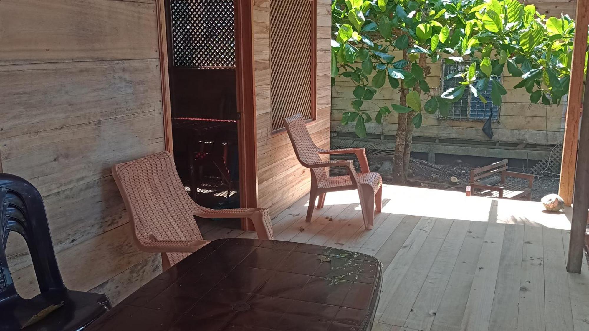 Casa Manati Hotel Livingston Bagian luar foto