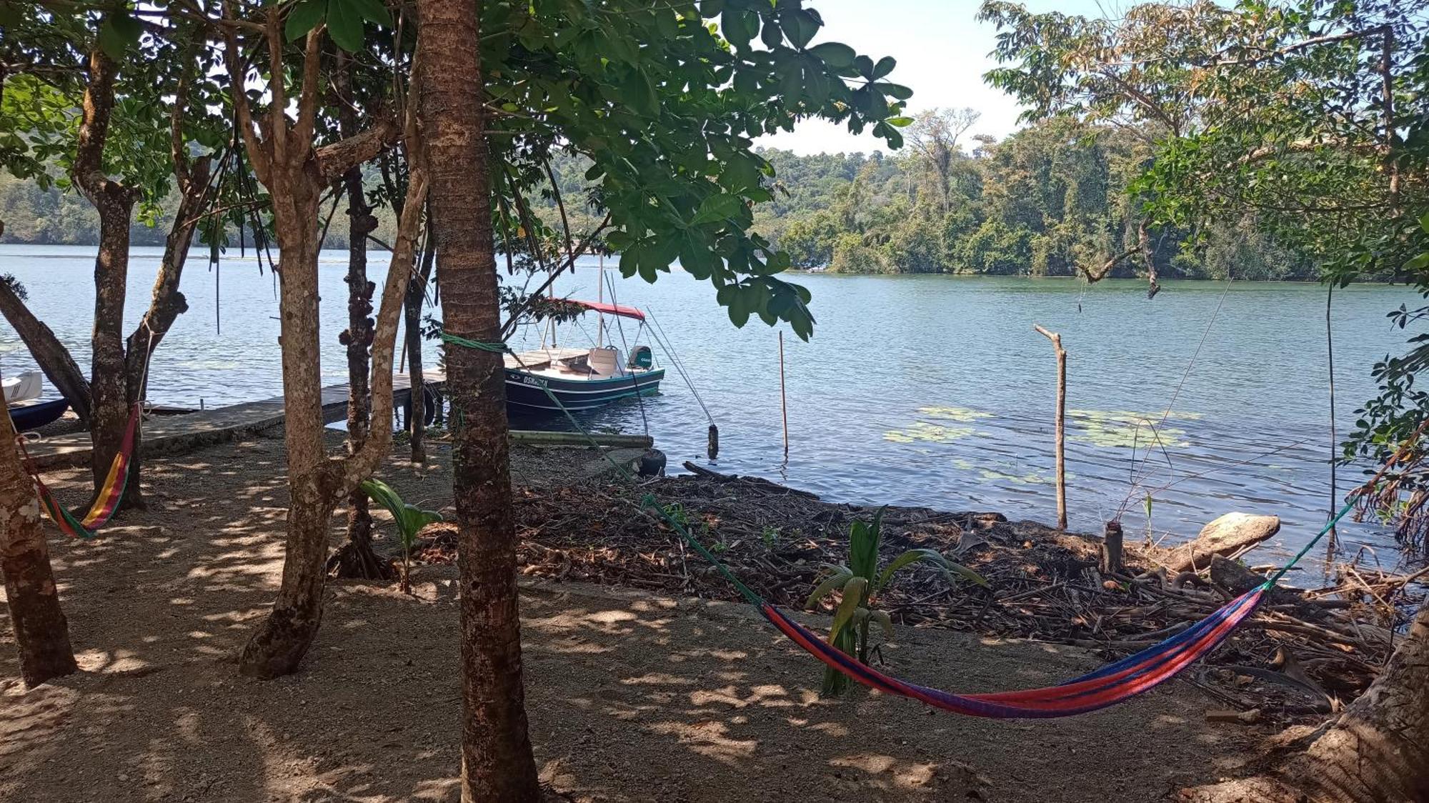 Casa Manati Hotel Livingston Bagian luar foto