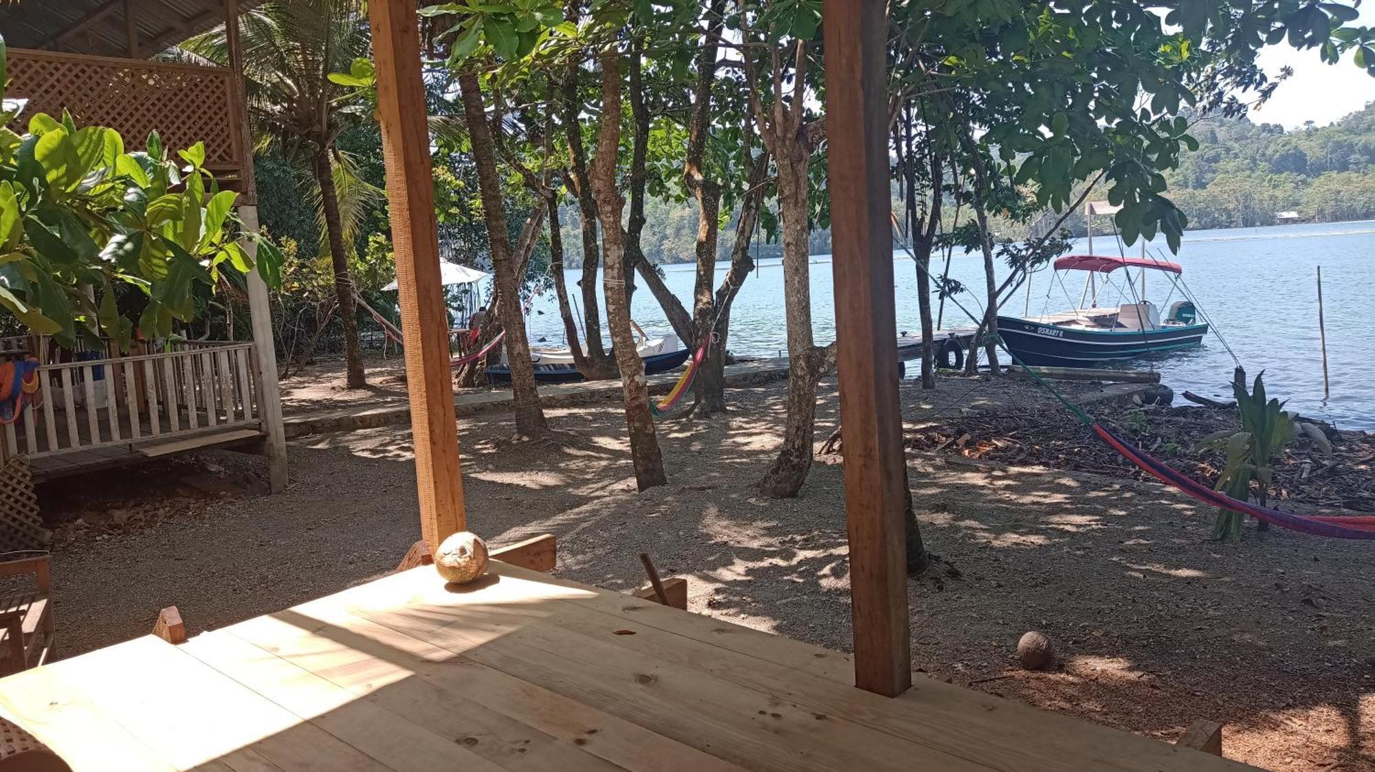 Casa Manati Hotel Livingston Bagian luar foto